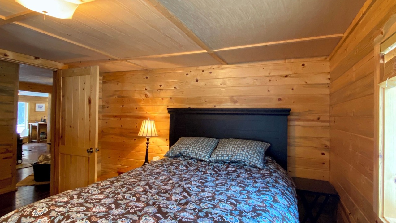 Photo of Bedroom in Gibbonsville