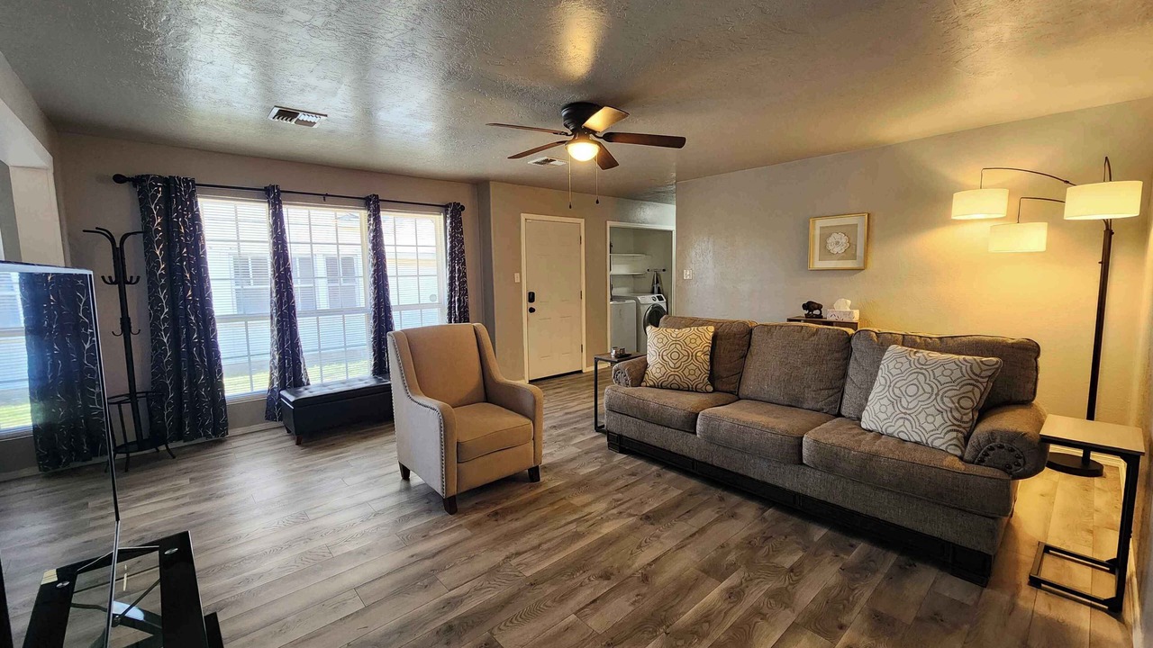 Photo of Livingroom in Lawton