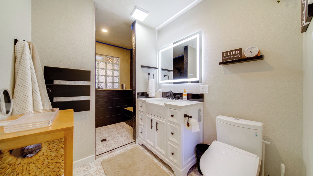 Photo of Others in Silver Lake