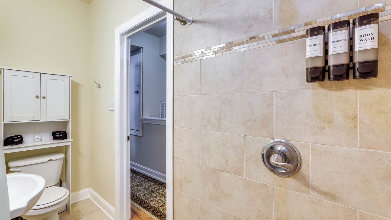 Photo of Bathroom in North Philadelphia West