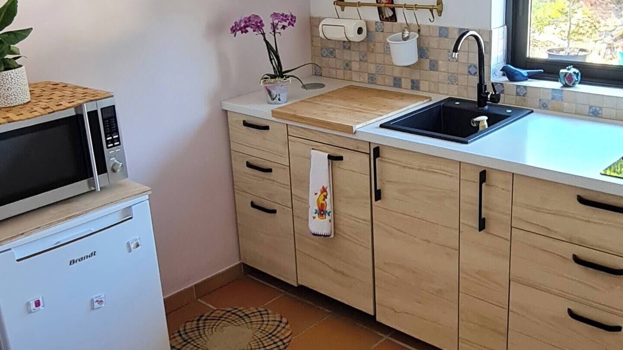Photo of Kitchen in Saint-Martin-de-Londres