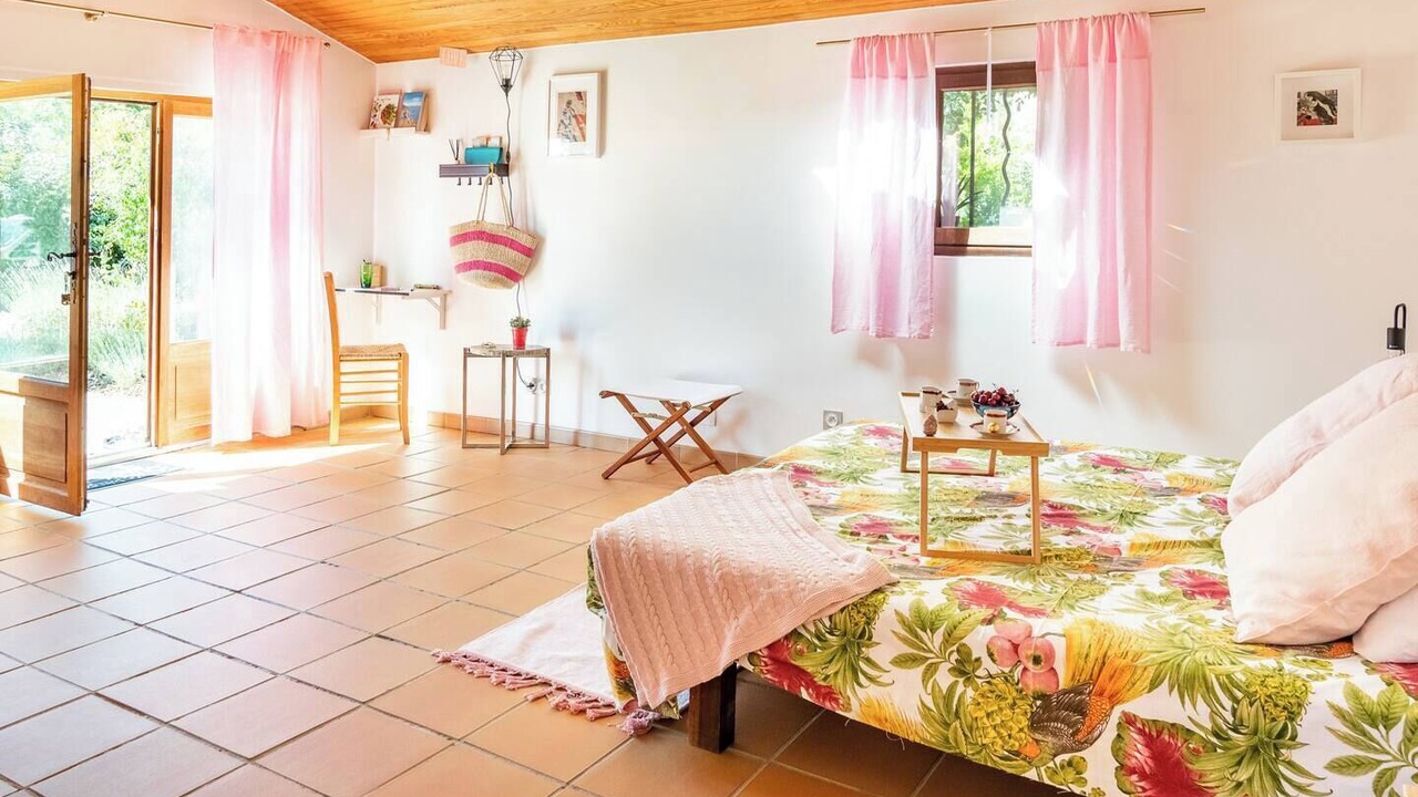 Photo of Bedroom in Saint-Martin-de-Londres