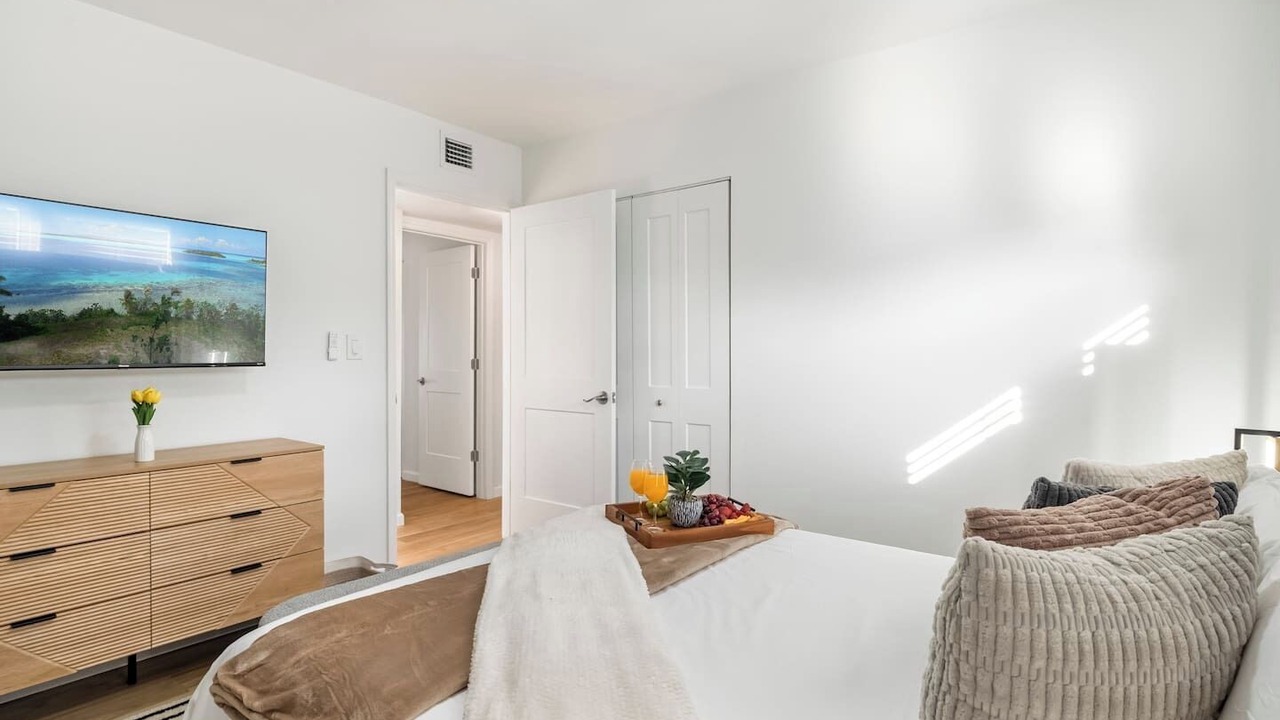 Photo of Bedroom in Bay Crest Park