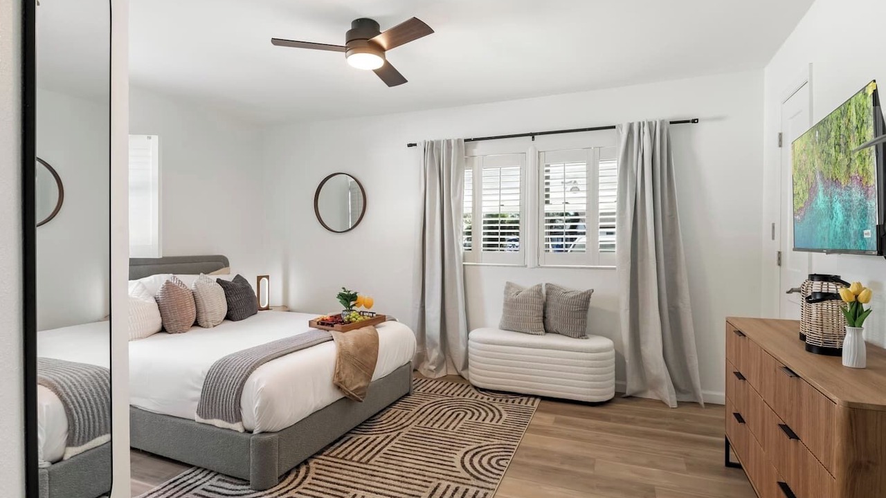 Photo of Bedroom in Bay Crest Park