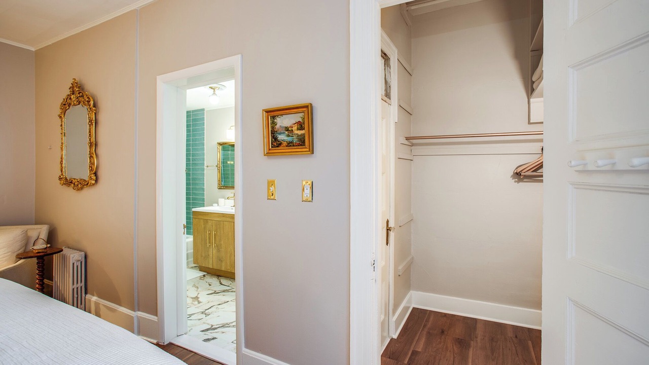 Photo of Bedroom in East Avenue