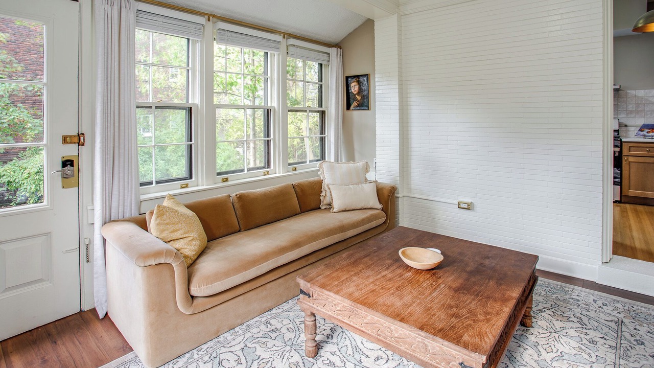 Photo of Livingroom in East Avenue