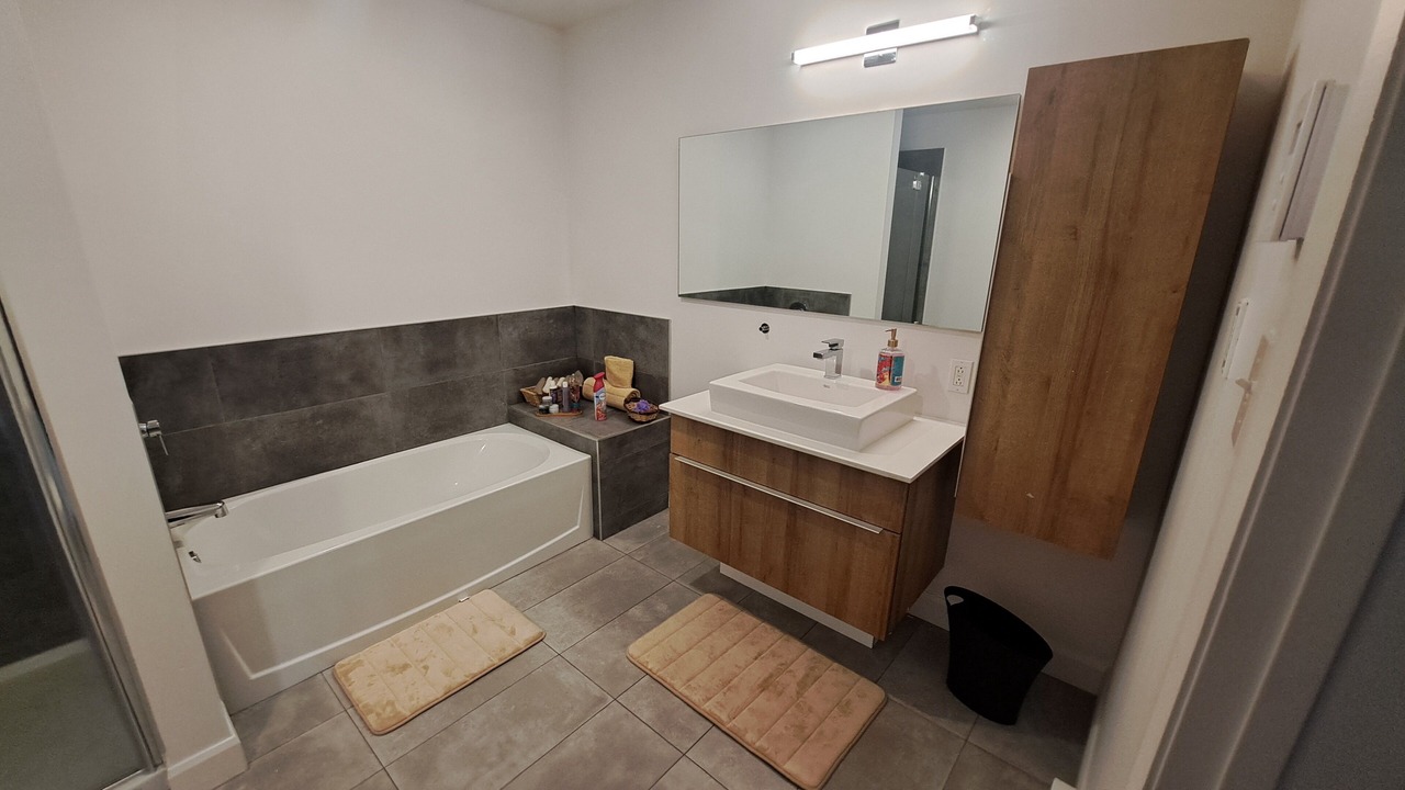 Photo of Bathroom in Laval