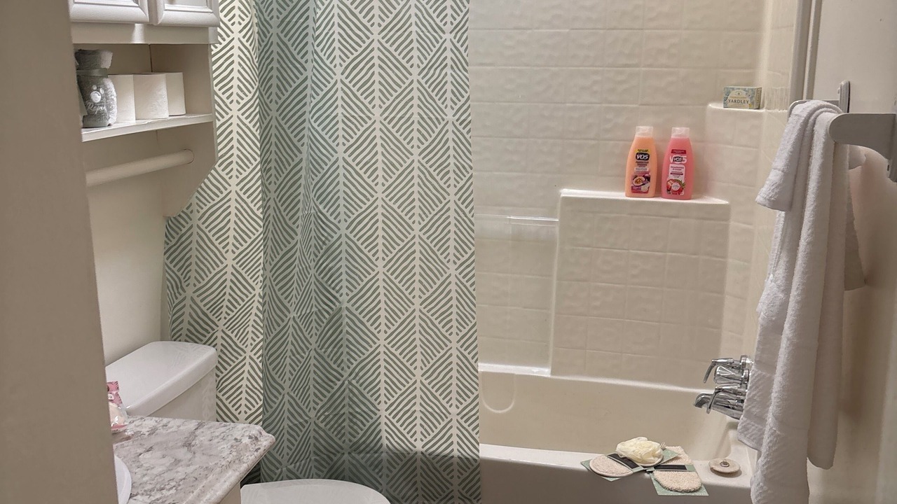 Photo of Bathroom in Emlyn