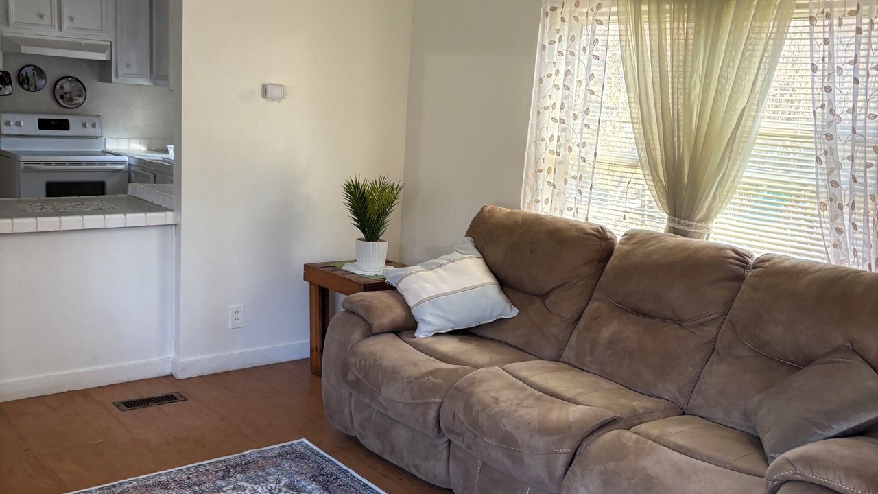 Photo of Livingroom in Emlyn