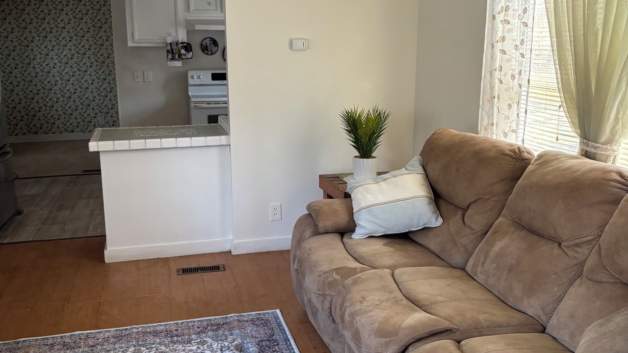Photo of Livingroom in Emlyn