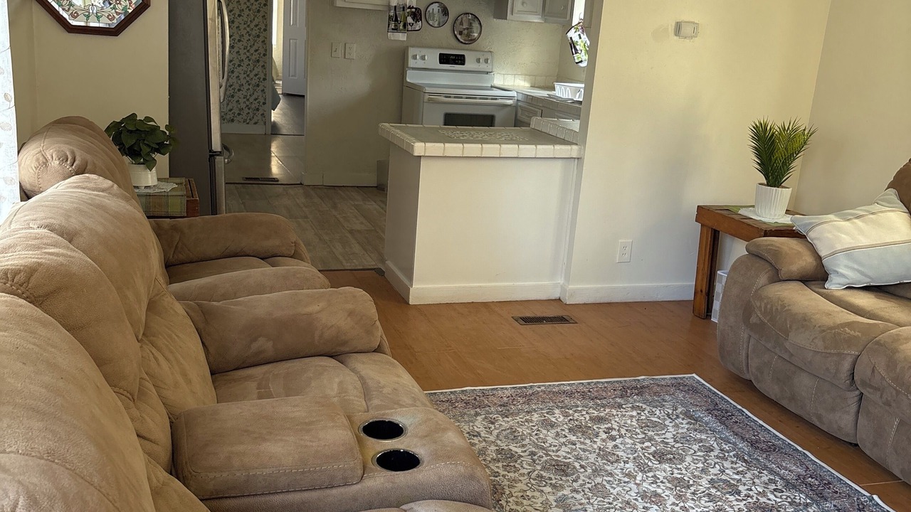 Photo of Livingroom in Emlyn