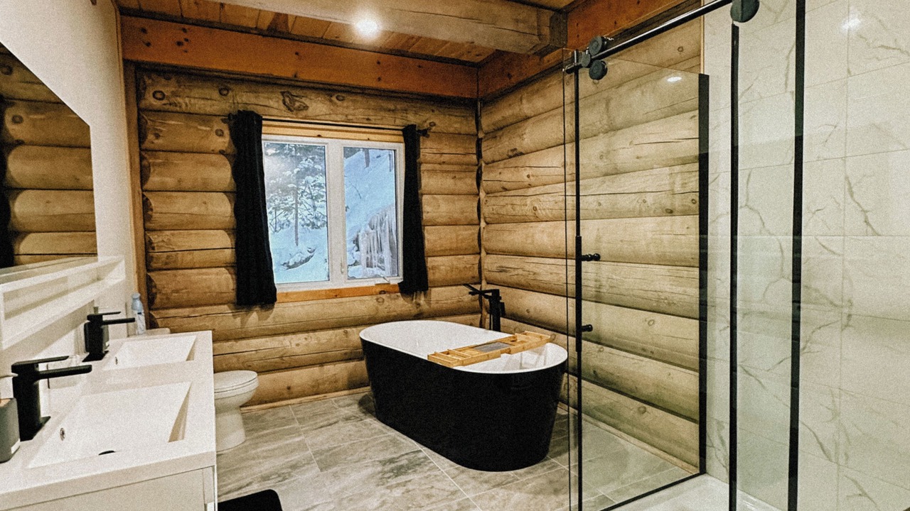Photo of Bathroom in Saint-Philemon
