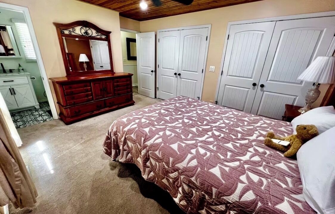 Photo of Bedroom in Jenkins