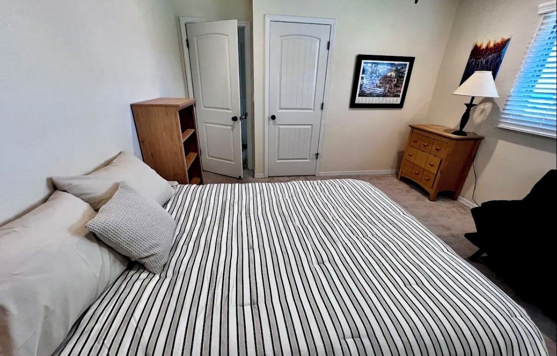 Photo of Bedroom in Jenkins