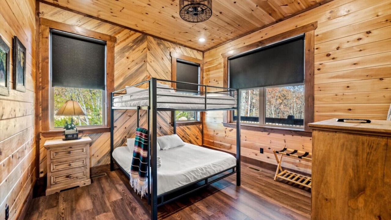 Photo of Bedroom in Sevierville
