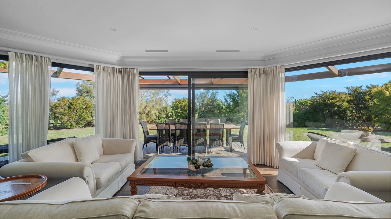 Photo of Livingroom in Exeter