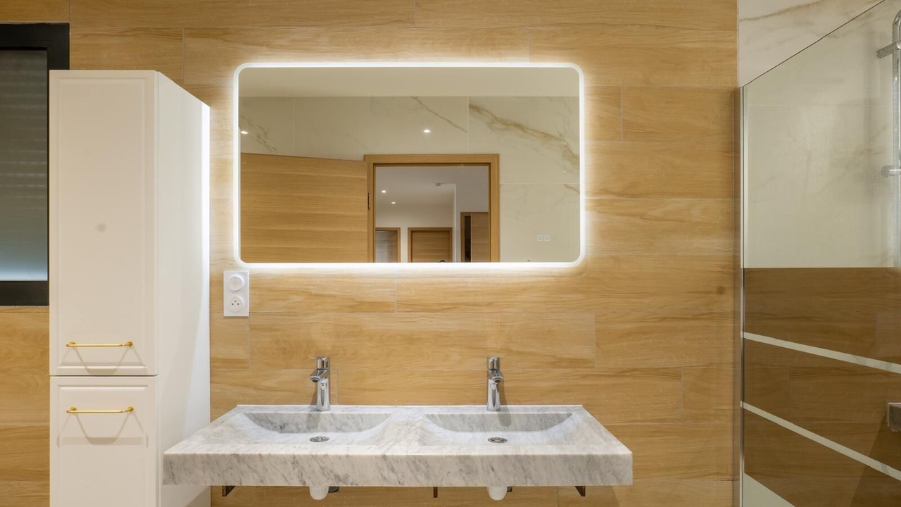 Photo of Bathroom in Corent