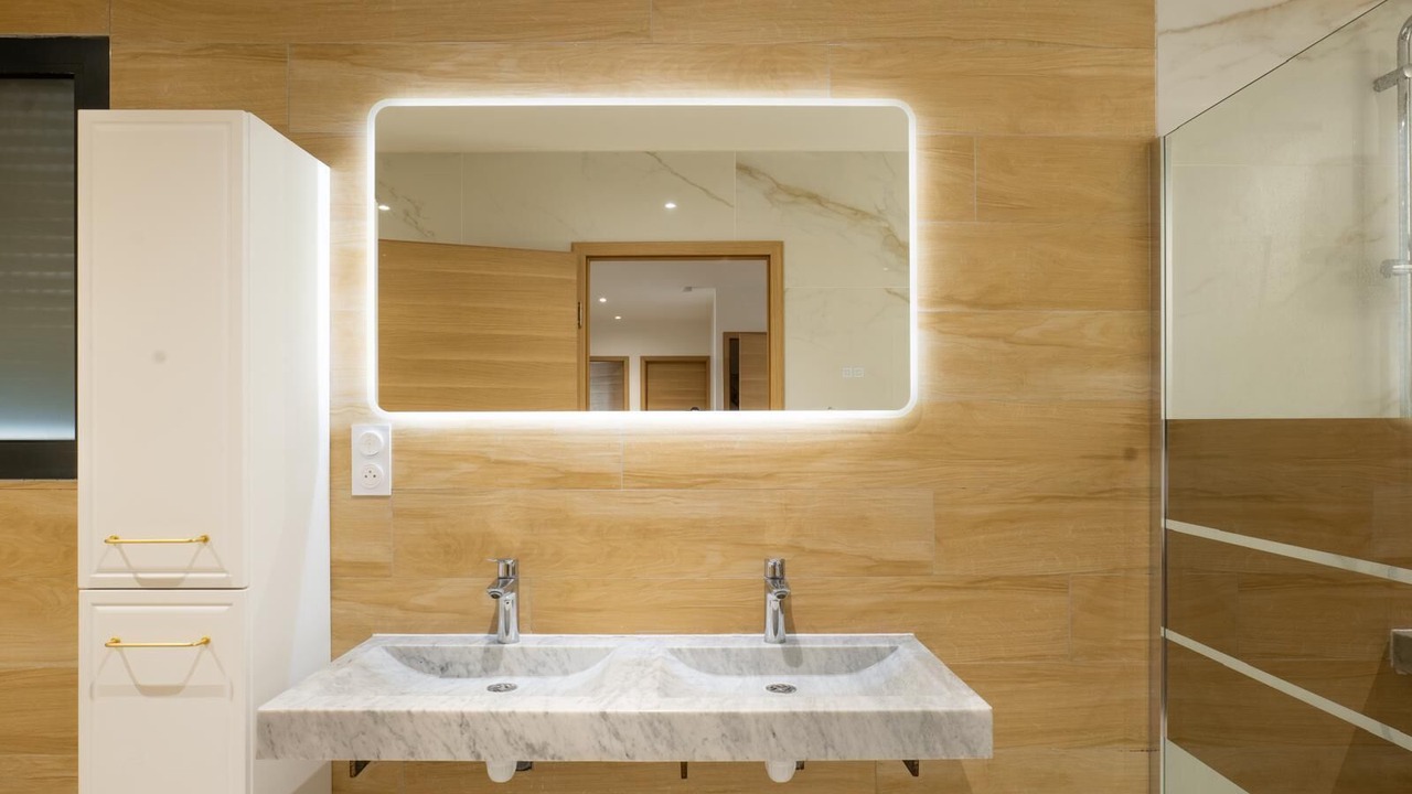 Photo of Bathroom in Corent