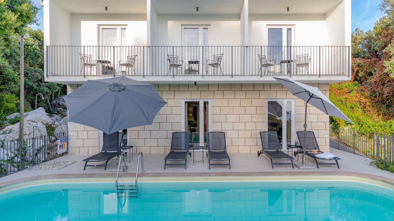 Photo of Outdoor in Molunat