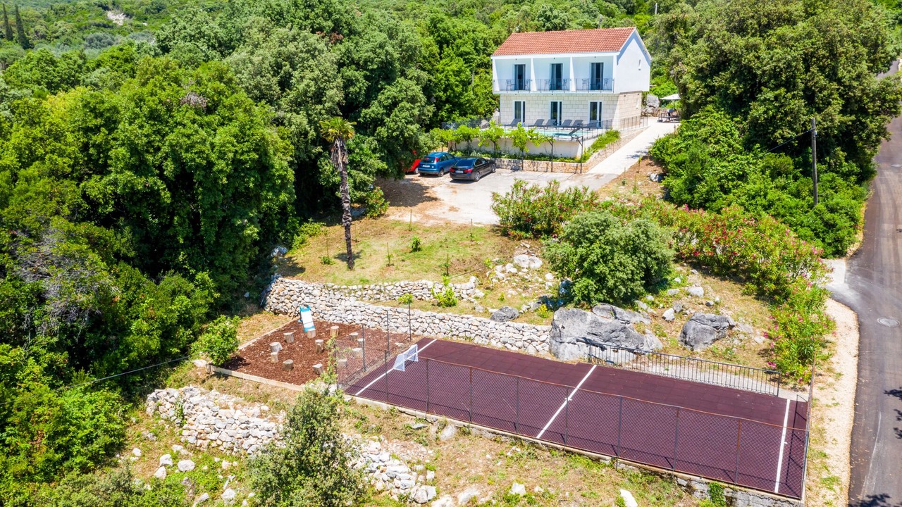 Photo of Outdoor in Molunat