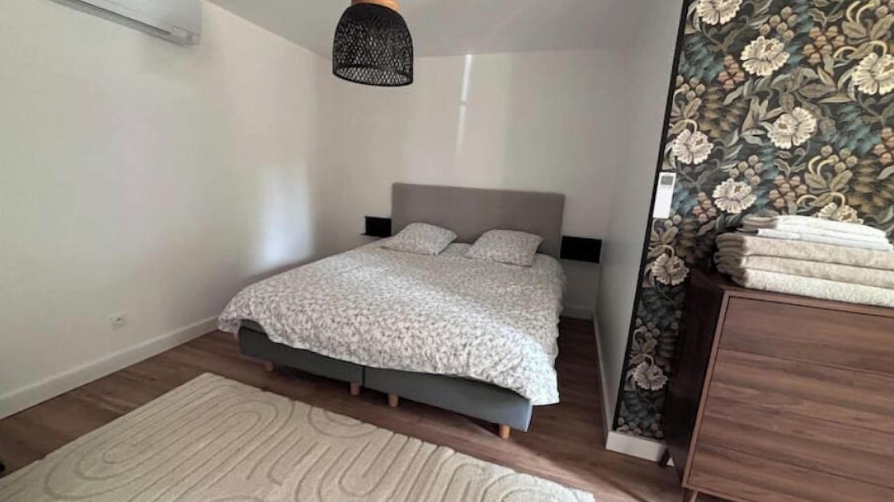 Photo of Bedroom in Fronsac