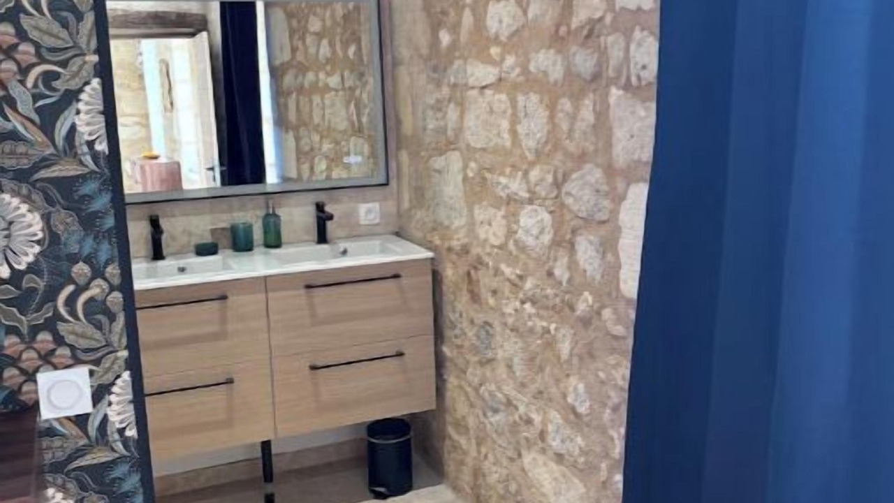 Photo of Bathroom in Fronsac