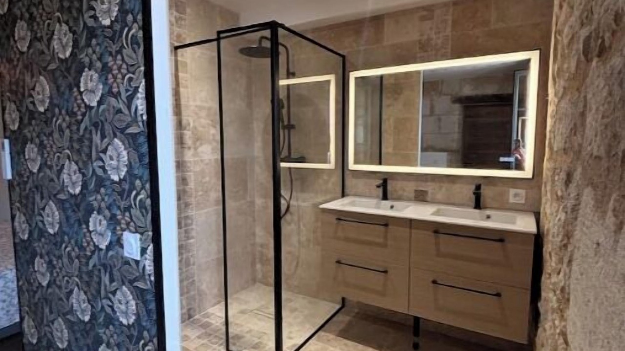 Photo of Bathroom in Fronsac