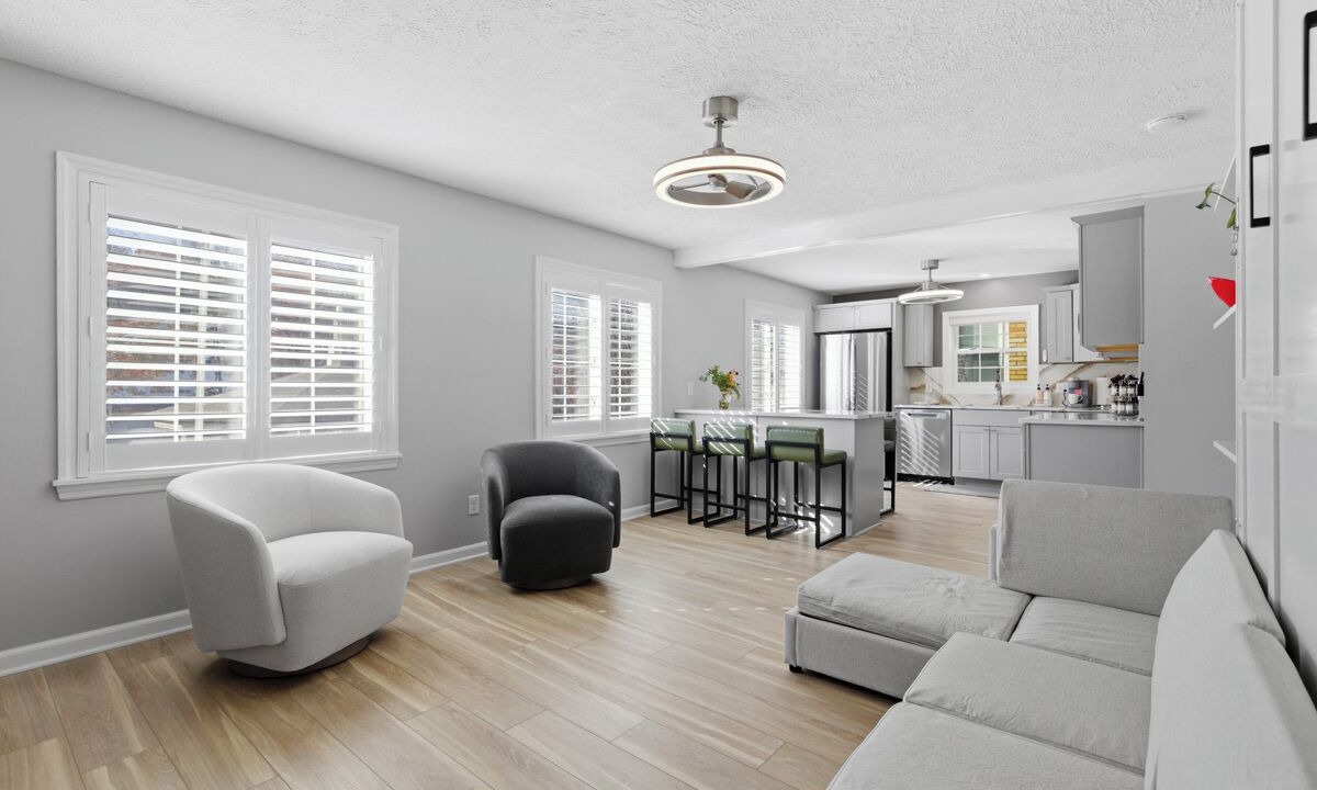 Photo of Livingroom in Monaca