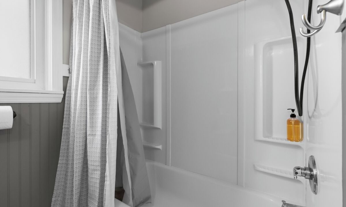 Photo of Bathroom in Monaca