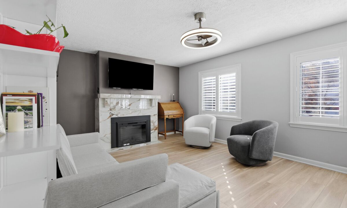 Photo of Livingroom in Monaca