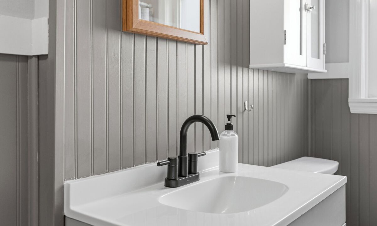 Photo of Bathroom in Monaca