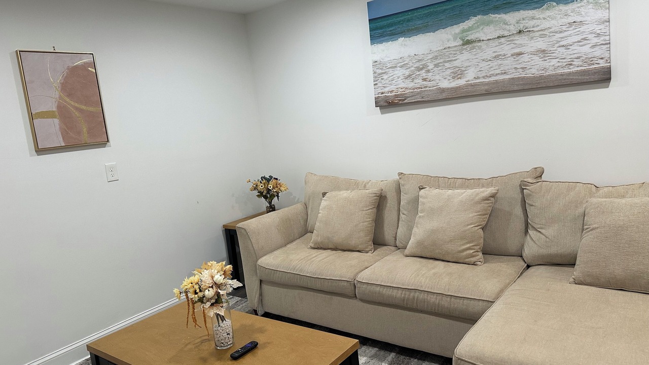Photo of Livingroom in Aspen Hill