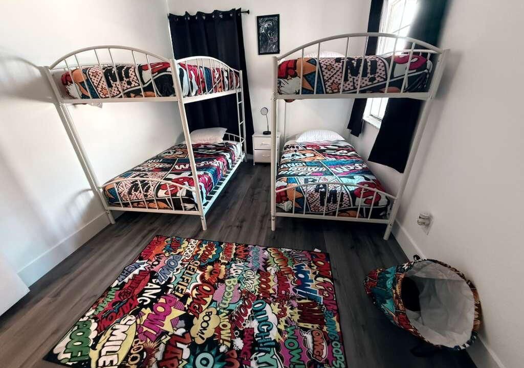 Photo of Bedroom in Oak Ridge