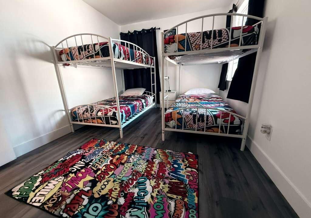 Photo of Bedroom in Oak Ridge