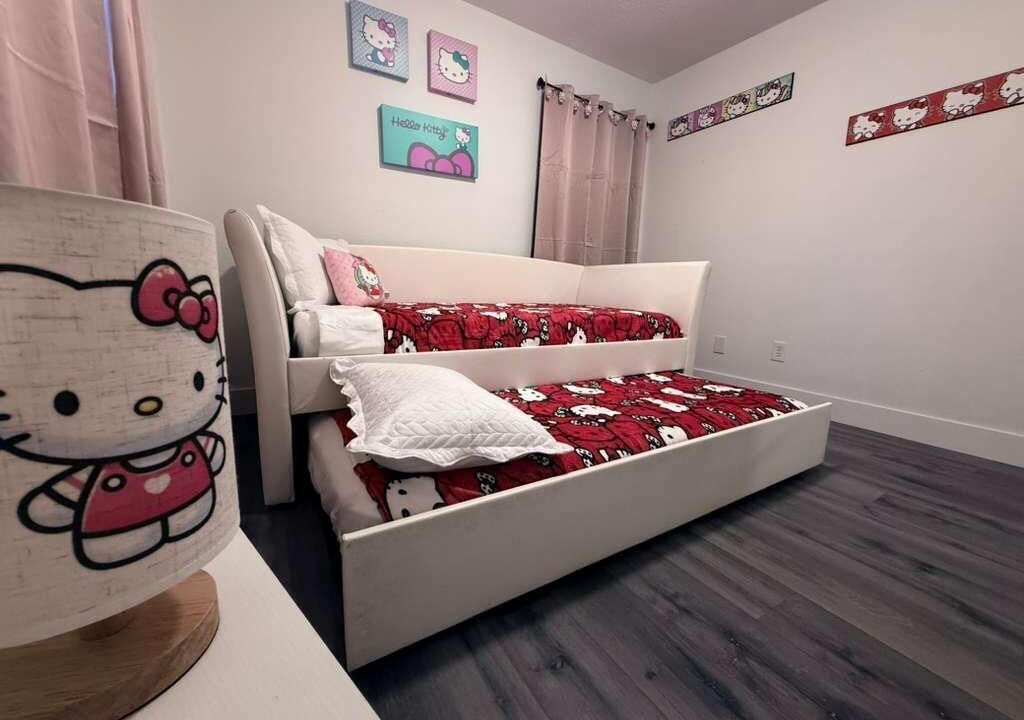 Photo of Bedroom in Oak Ridge