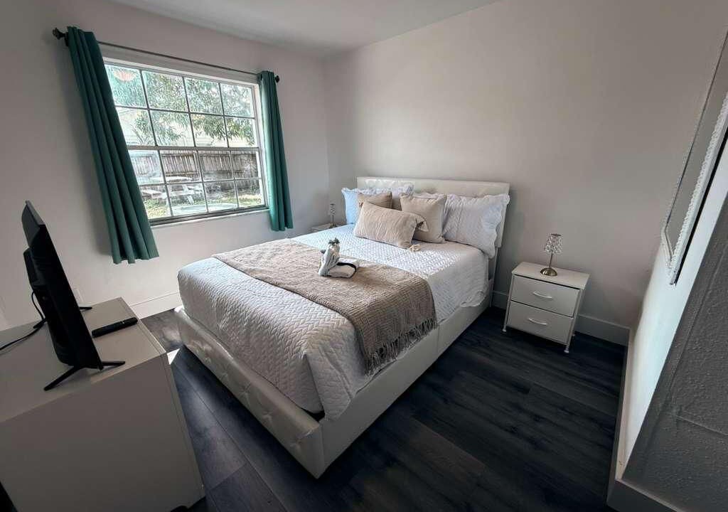 Photo of Bedroom in Oak Ridge