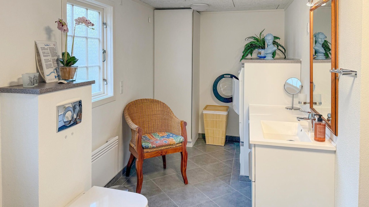 Photo of Bathroom in Jegum