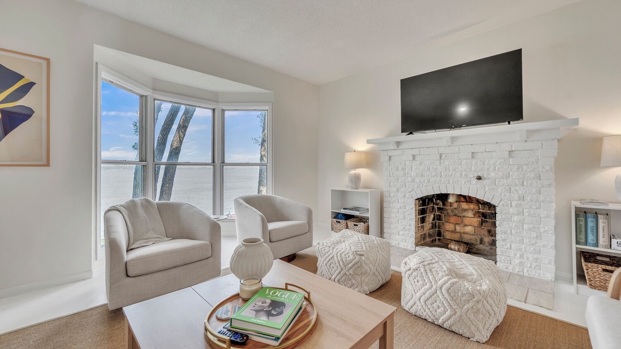 Photo of Livingroom in Okoboji