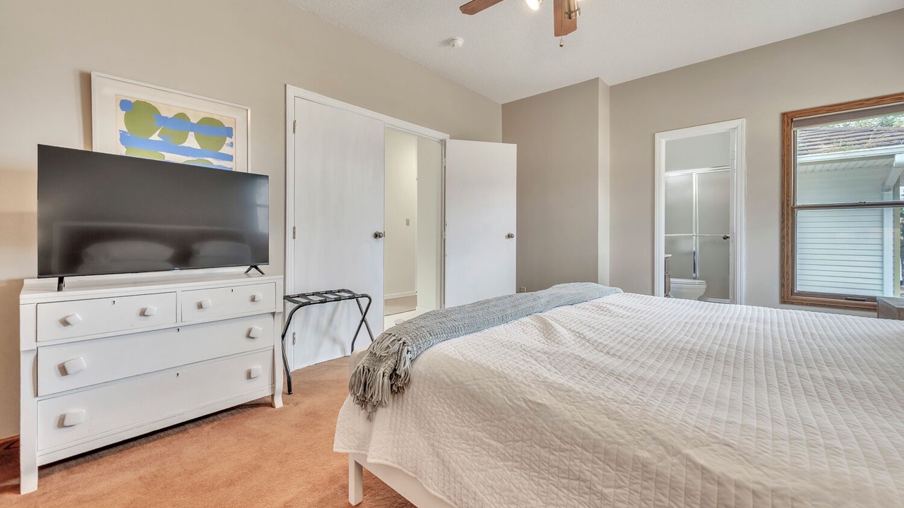 Photo of Bedroom in Okoboji