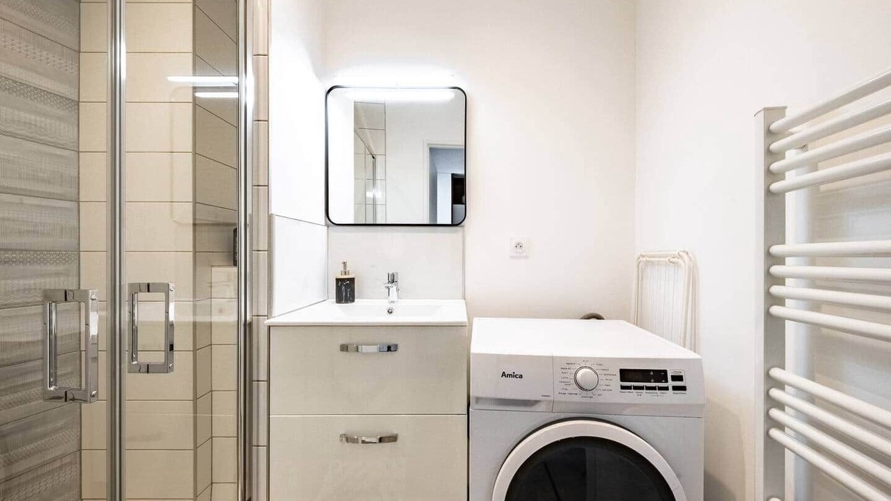 Photo of Bathroom in Faubourg-Raines