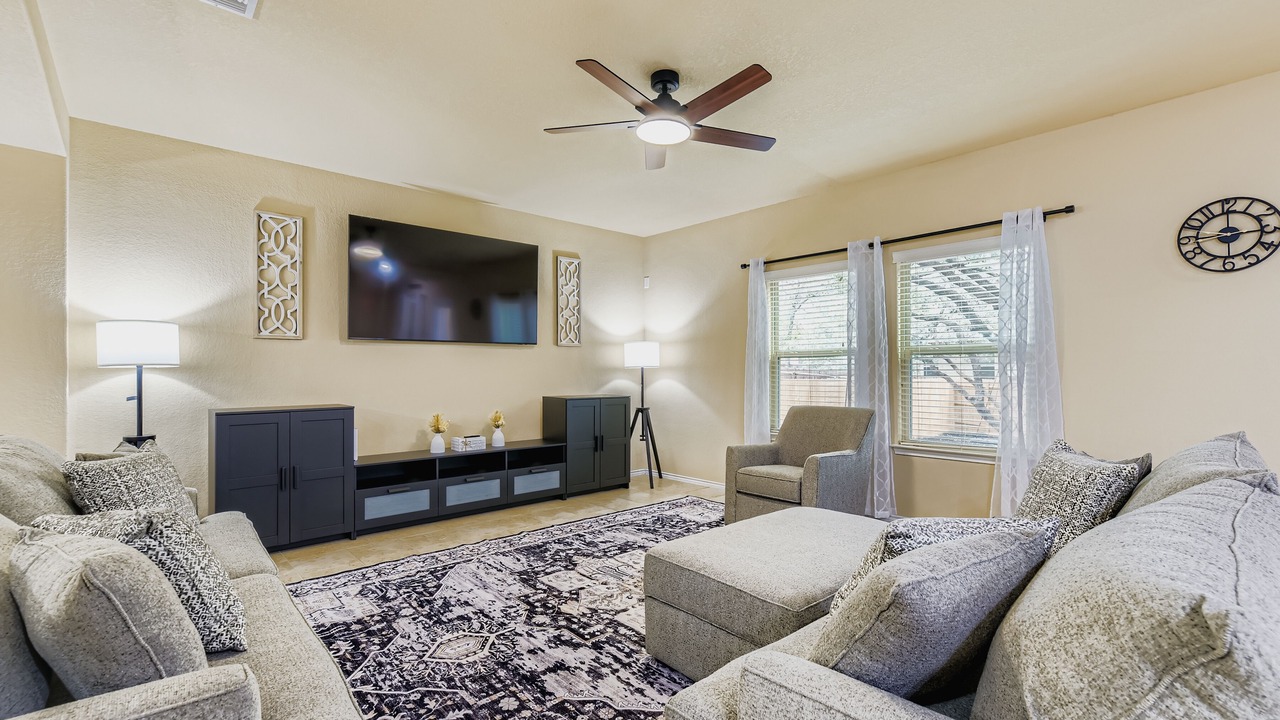 Photo of Livingroom in West San Antonio