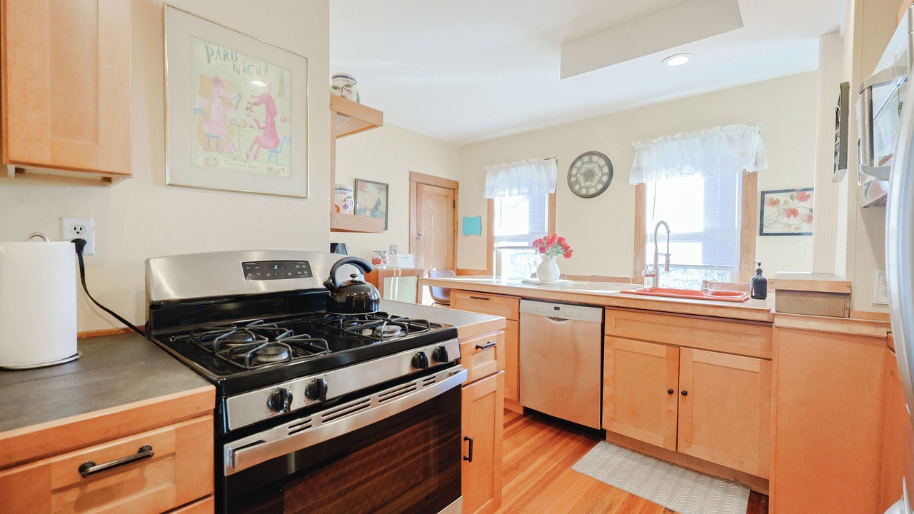 Photo of Kitchen in High Street Hill