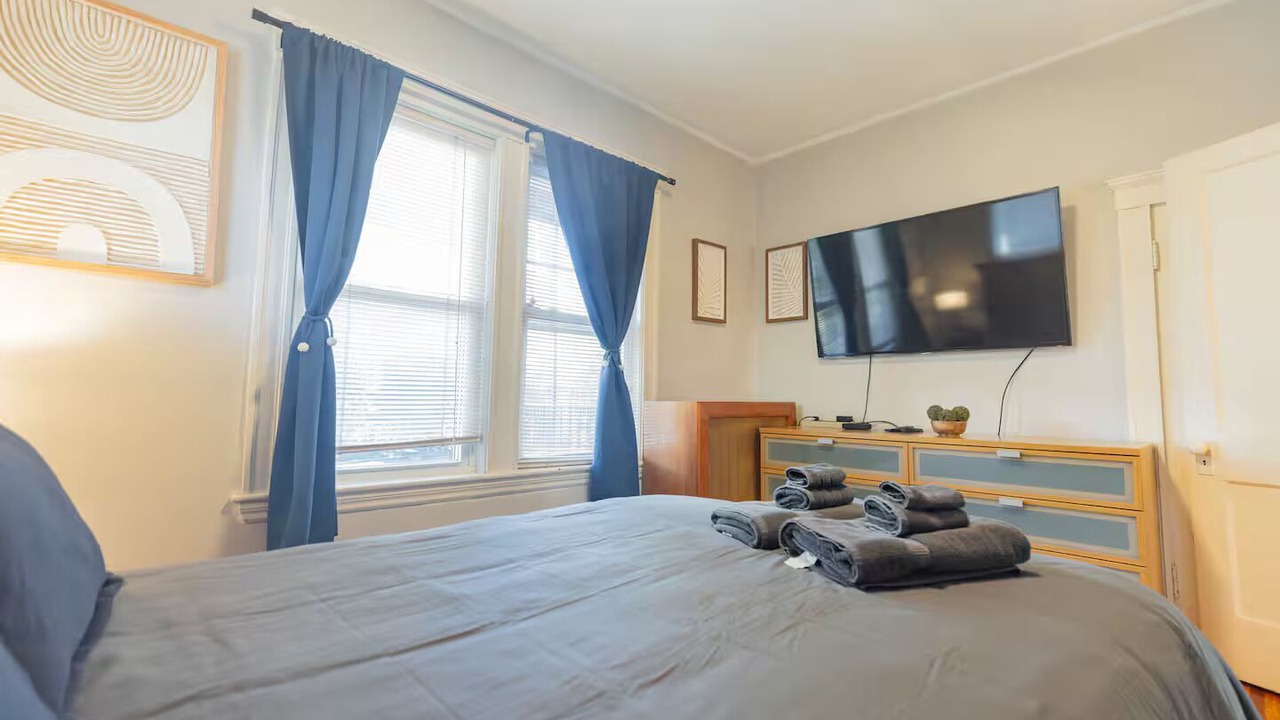 Photo of Bedroom in High Street Hill