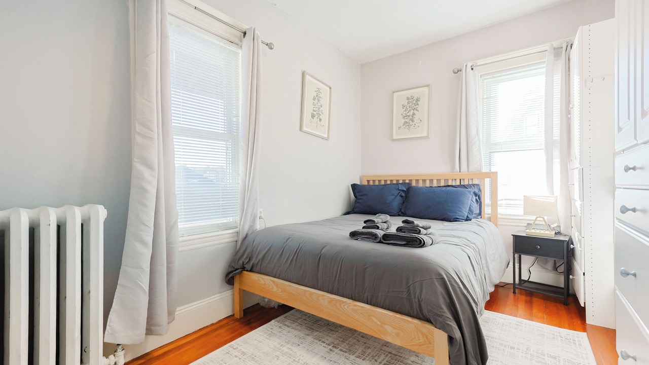 Photo of Bedroom in High Street Hill