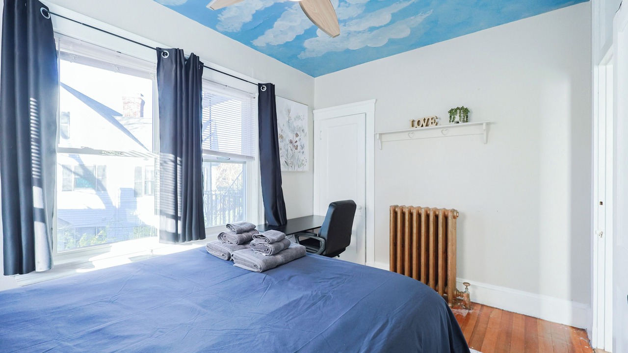 Photo of Bedroom in High Street Hill