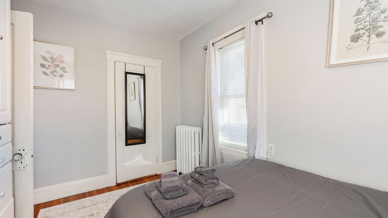 Photo of Bedroom in High Street Hill