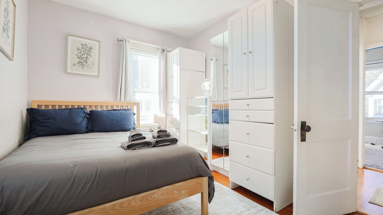 Photo of Bedroom in High Street Hill