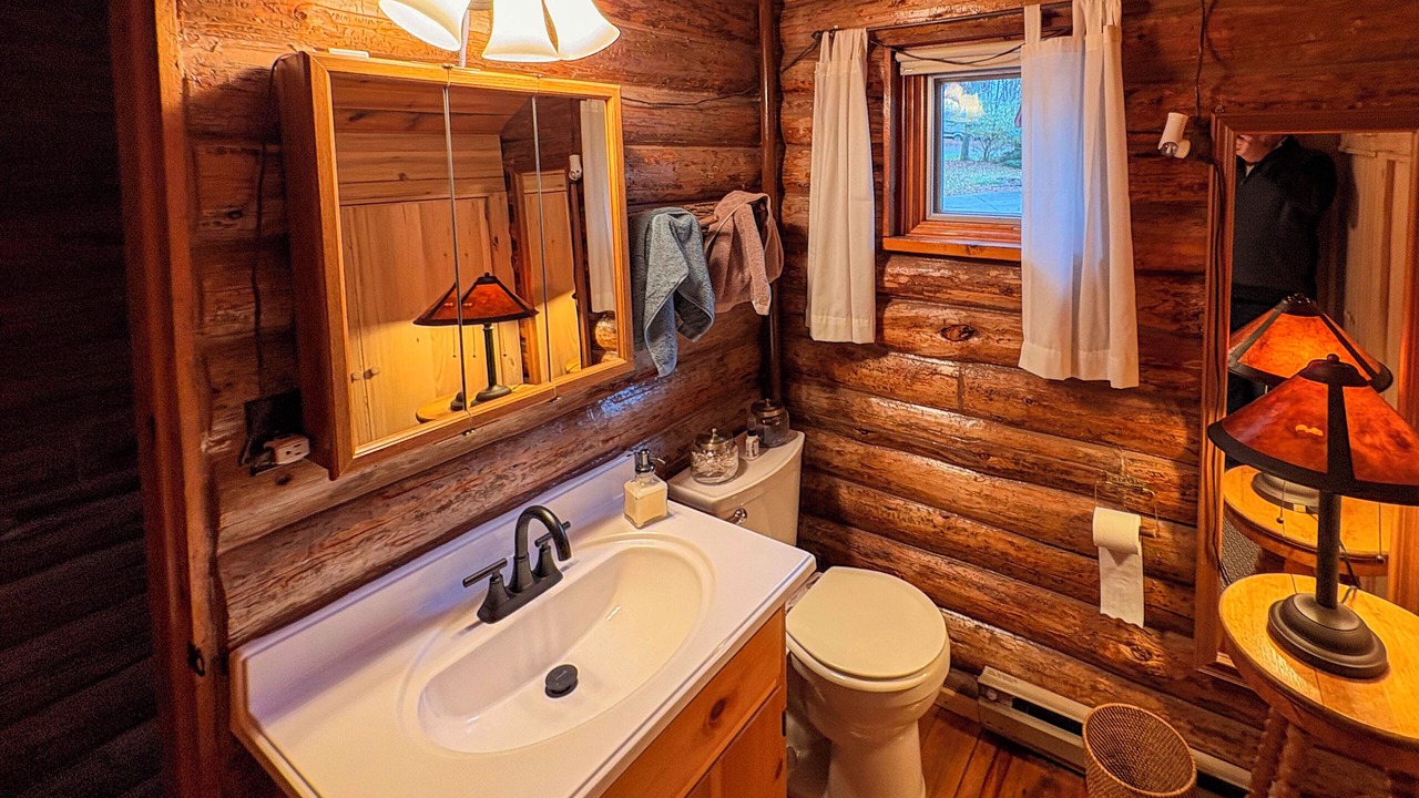 Photo of Bathroom in Panora
