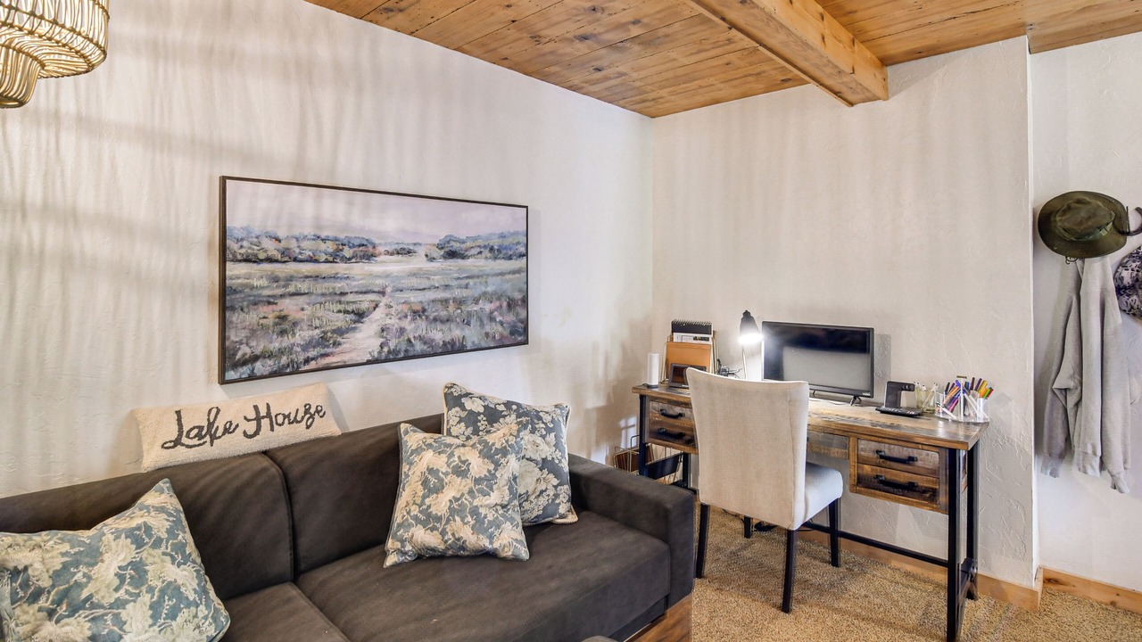 Photo of Livingroom in Panora