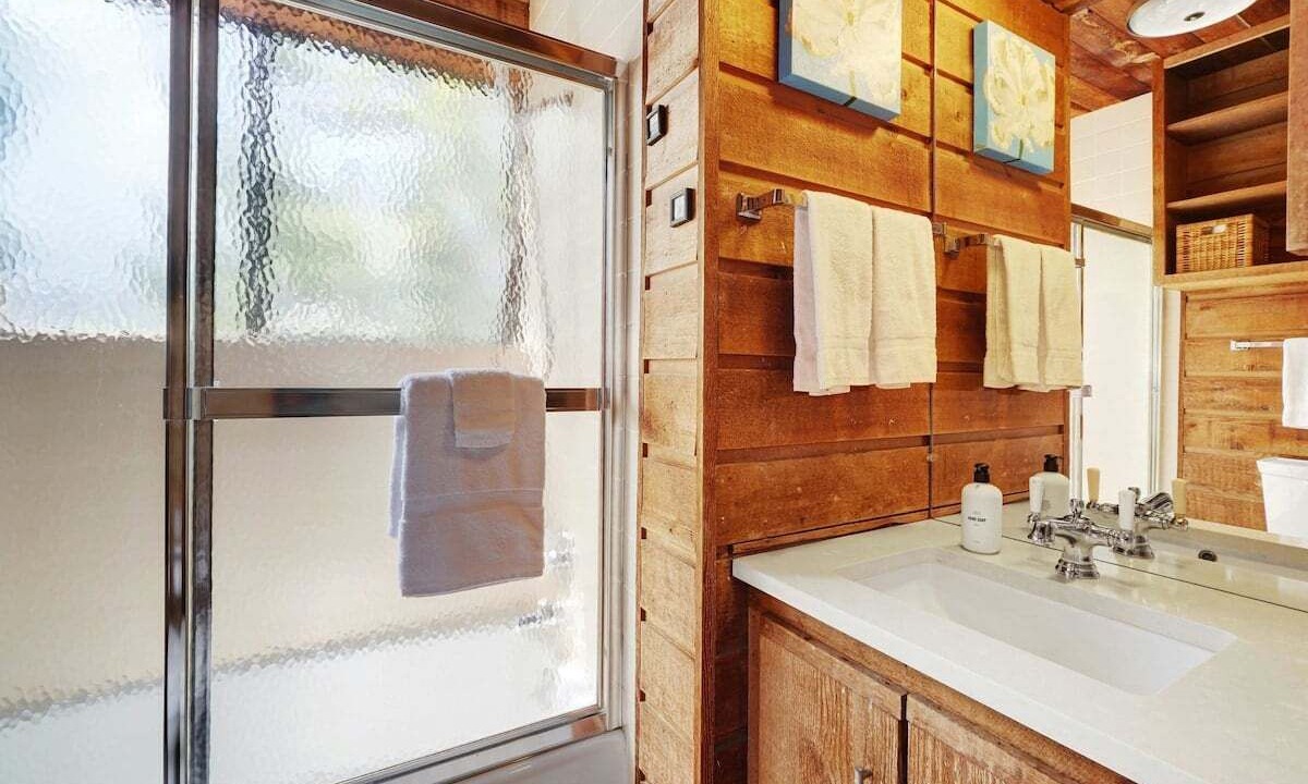 Photo of Bathroom in Lost Creek